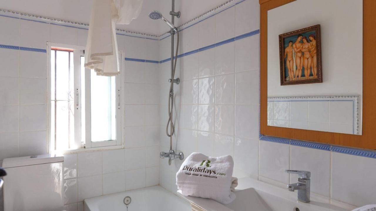 Finca La Canera Alcala De Guadaira By Ruralidays Extérieur photo